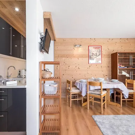 Aux Pieds Avec Balcon Et Wifi à - Fr-1-640-55 Apartamento